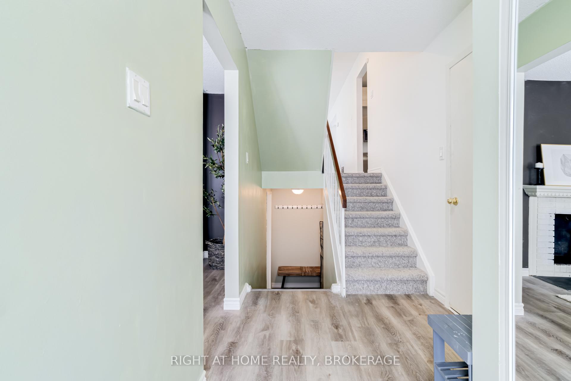 Photo 3 of 703 Briar Crescent, Milton, Dorset Park — HOMEH