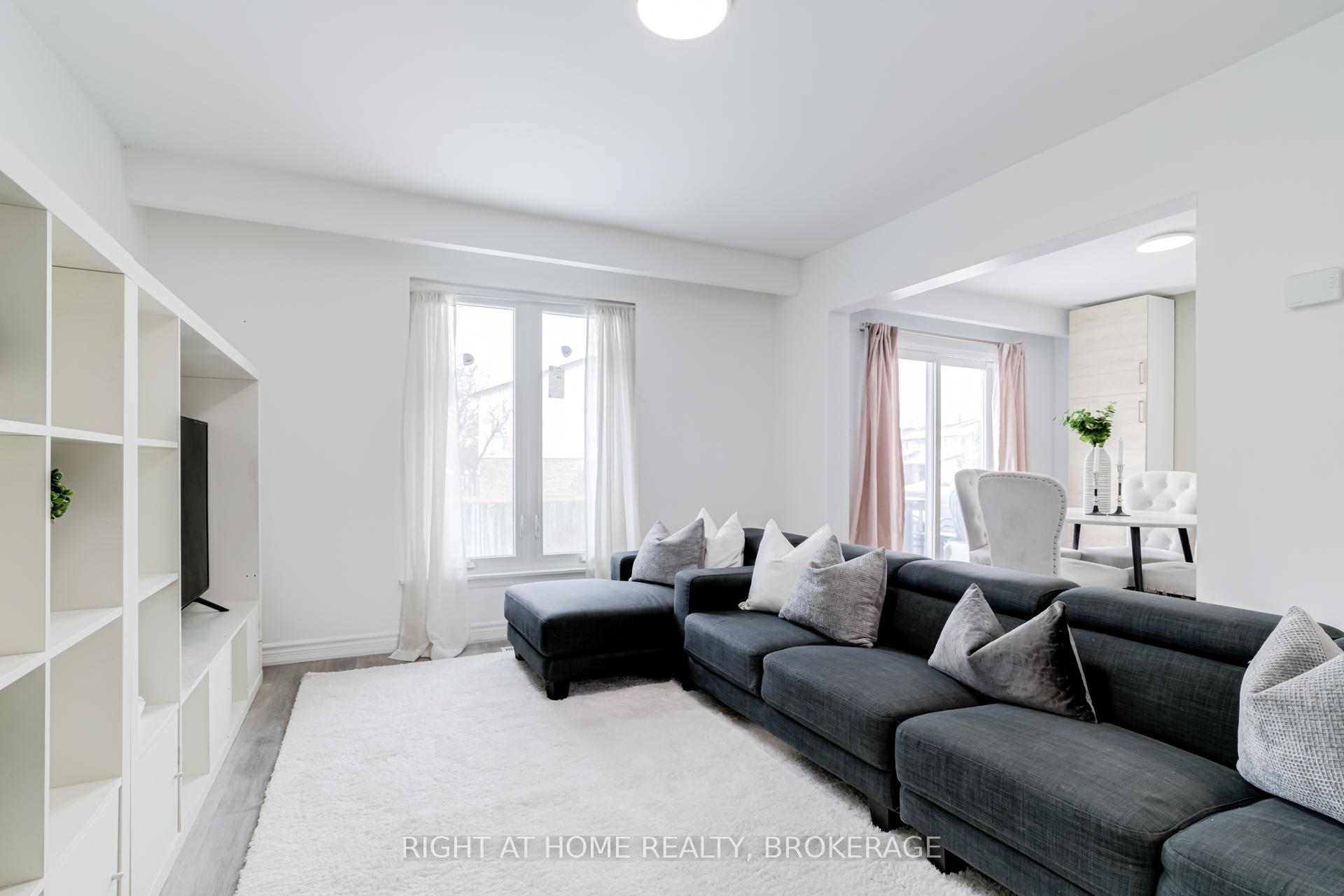 Photo 6 of 703 Briar Crescent, Milton, Dorset Park — HOMEH