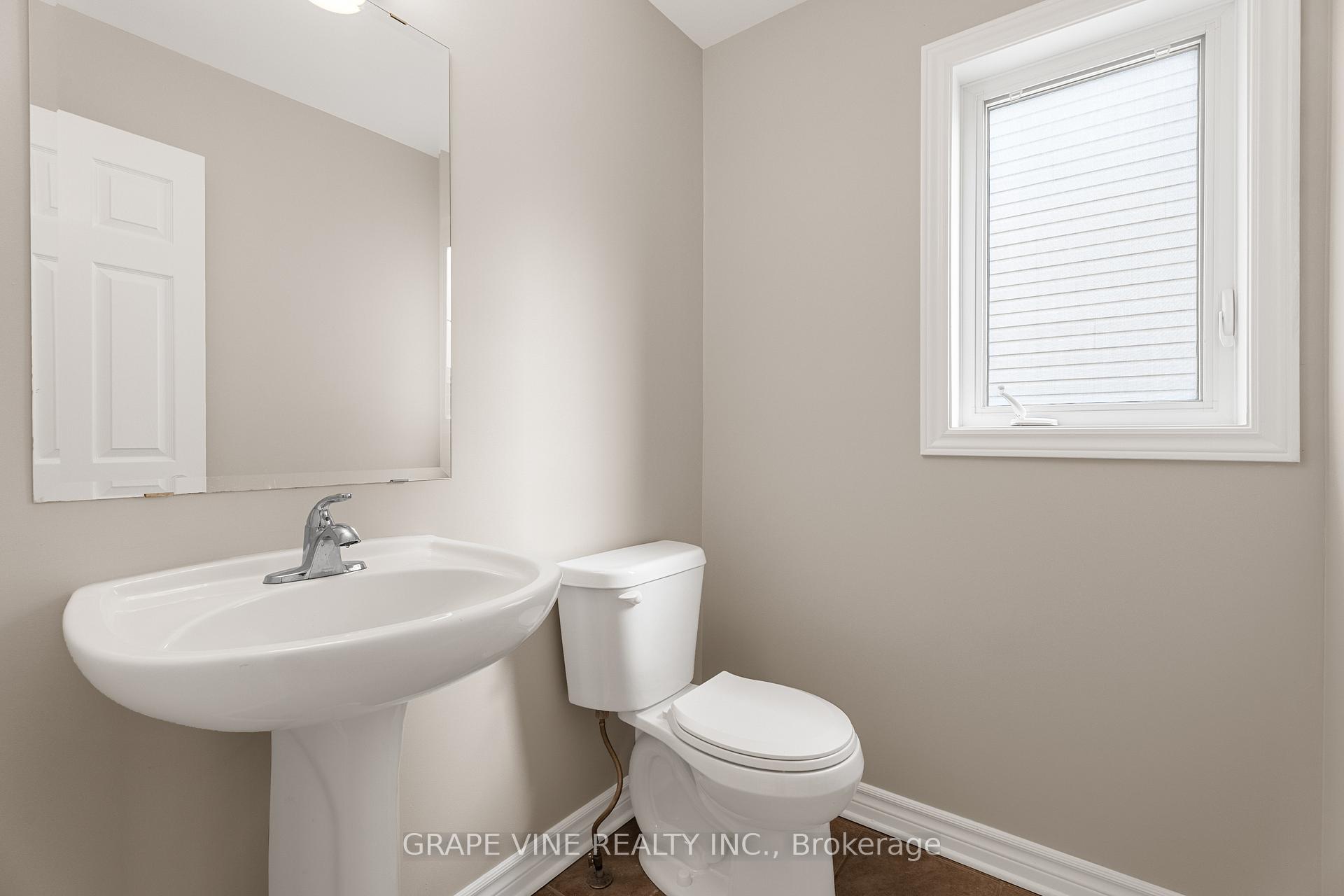 Photo 4 of 245 Monaco Place, Ottawa, Avalon East — HOMEH
