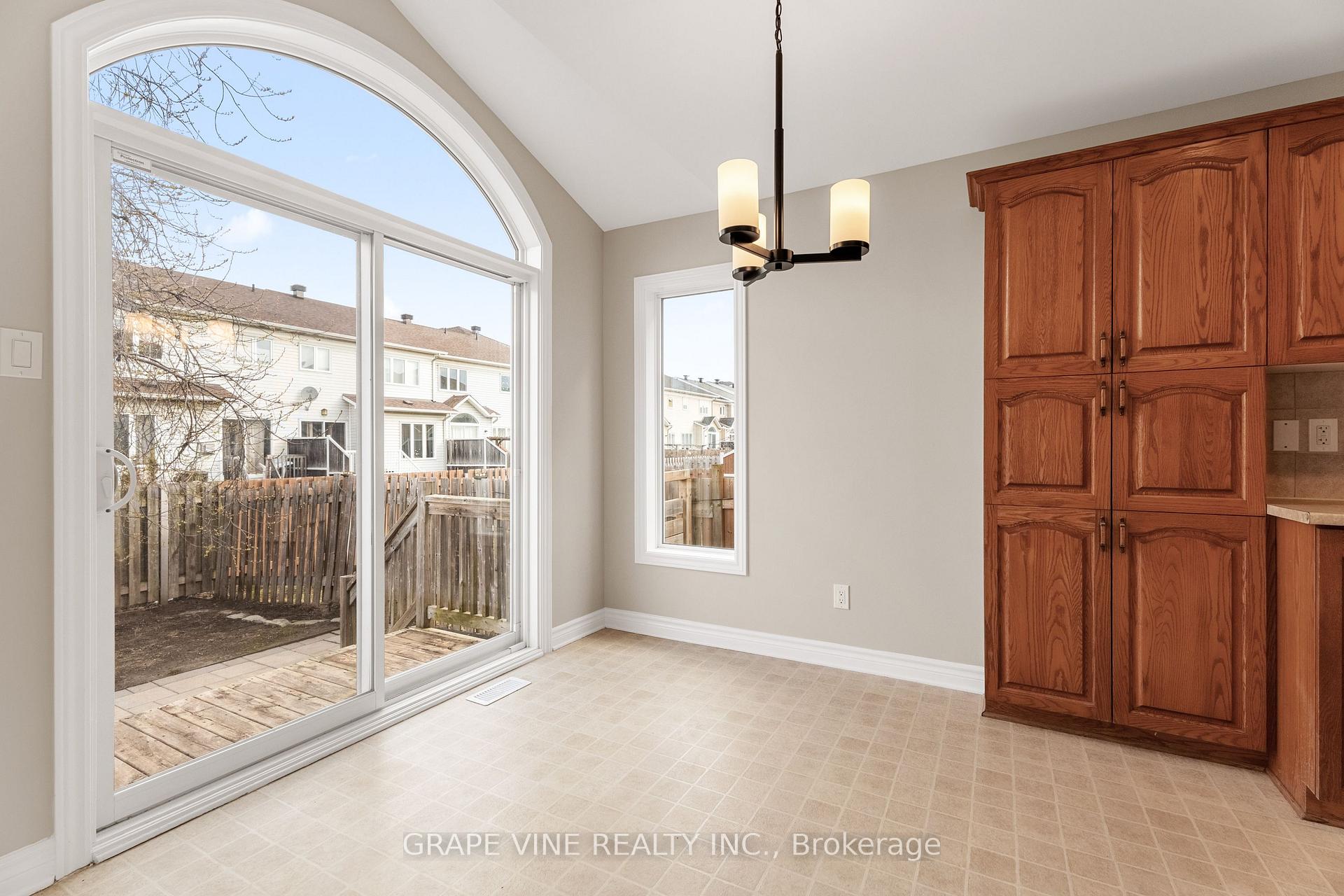 Photo 7 of 245 Monaco Place, Ottawa, Avalon East — HOMEH