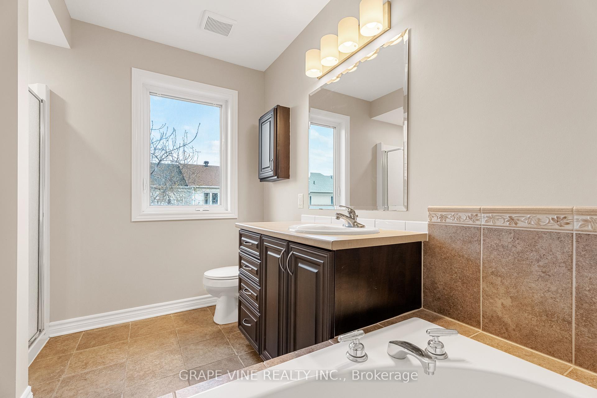 Photo 10 of 245 Monaco Place, Ottawa, Avalon East — HOMEH