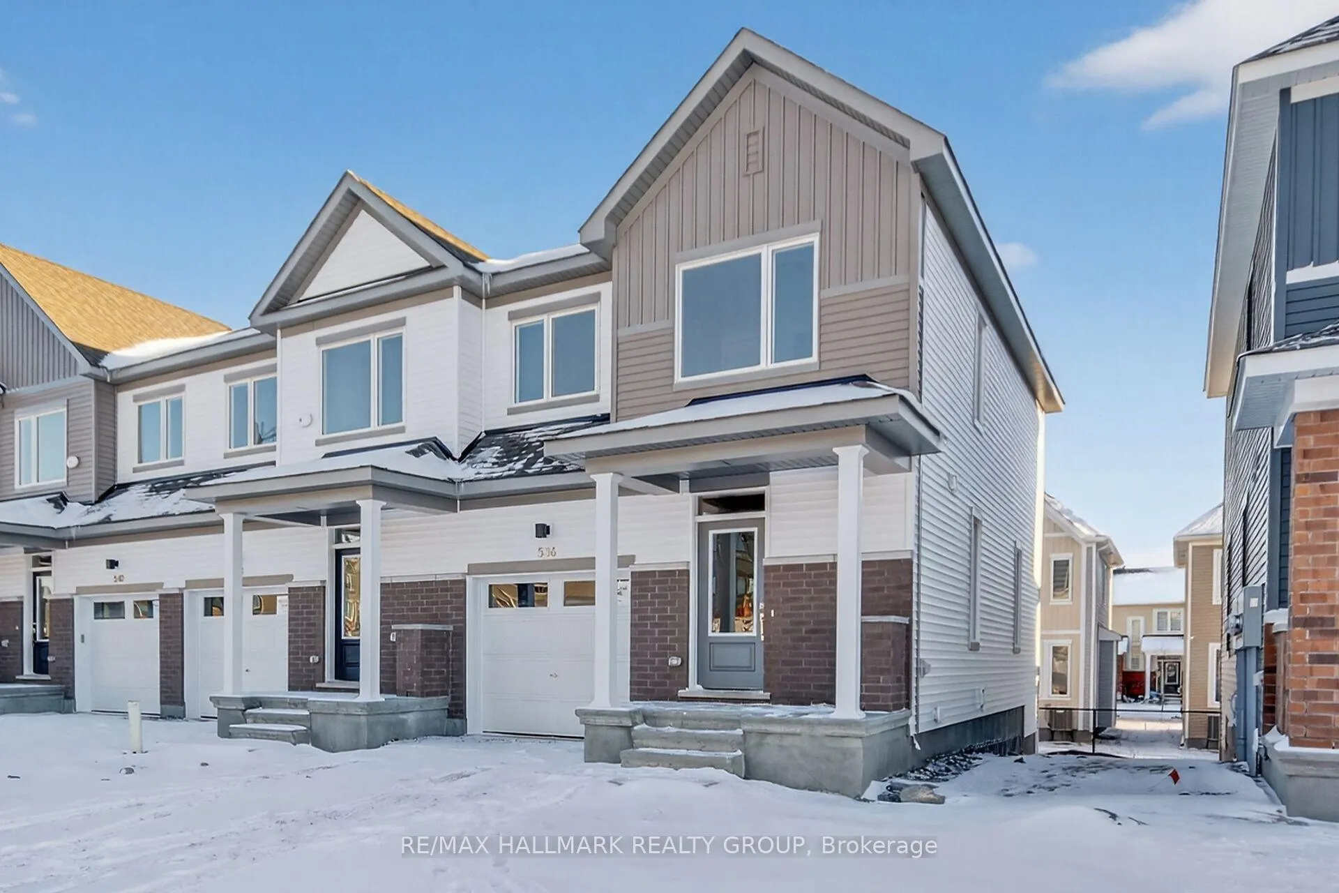 Photo 2 of 536 Promontory Place, Ottawa, Barrhaven - Half Moon Bay — HOMEH