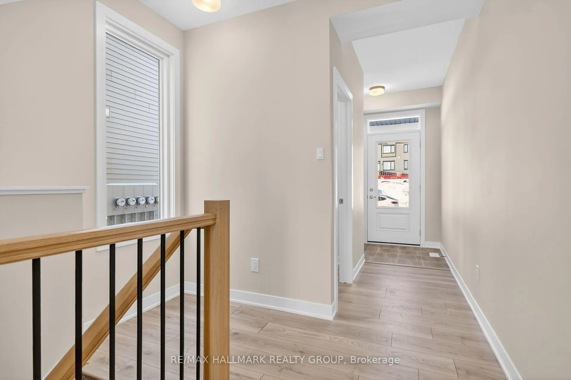 Photo 3 of 536 Promontory Place, Ottawa, Barrhaven - Half Moon Bay — HOMEH