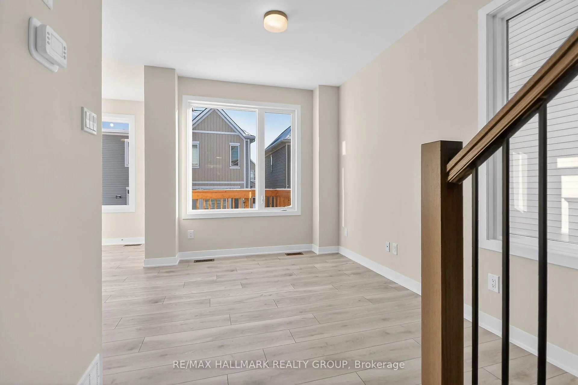 Photo 6 of 536 Promontory Place, Ottawa, Barrhaven - Half Moon Bay — HOMEH
