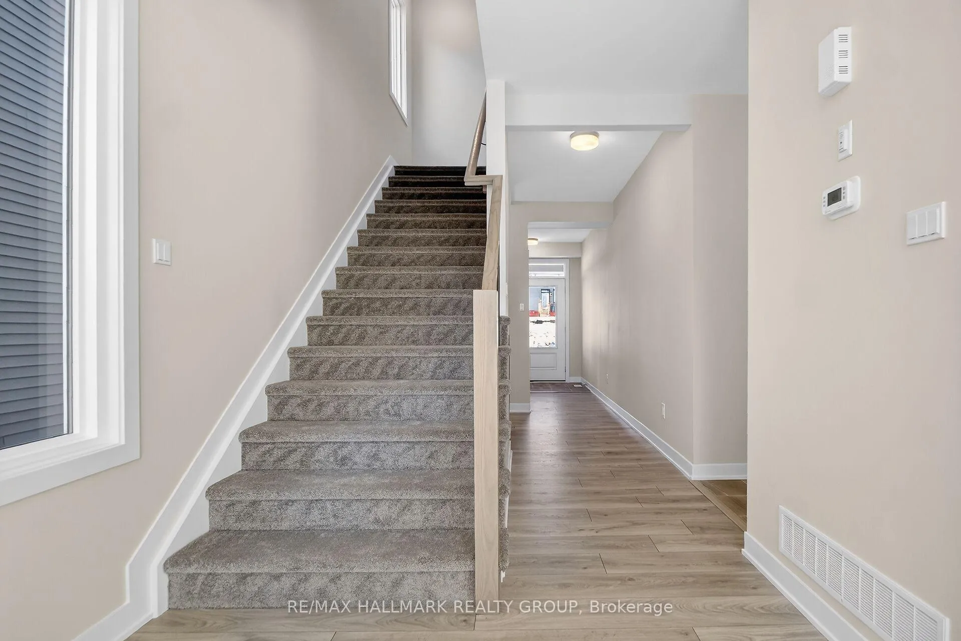 Photo 16 of 536 Promontory Place, Ottawa, Barrhaven - Half Moon Bay — HOMEH