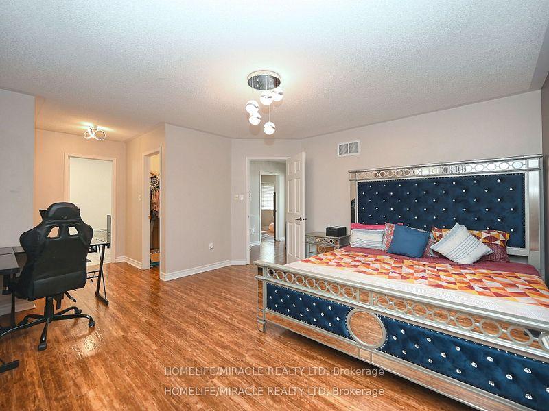 Photo 21 of 971 Kennedy Circle, Milton, Coates — HOMEH