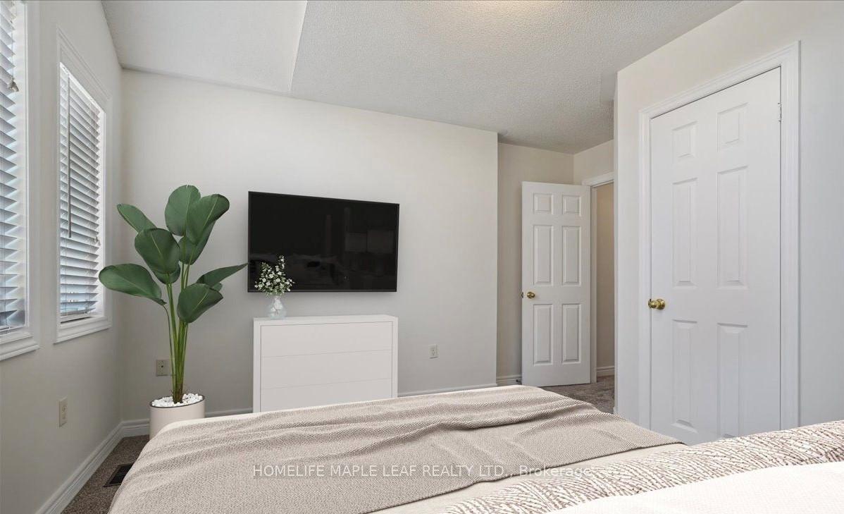 Photo 5 of 440 Chandler Crescent, Milton, Scott — HOMEH