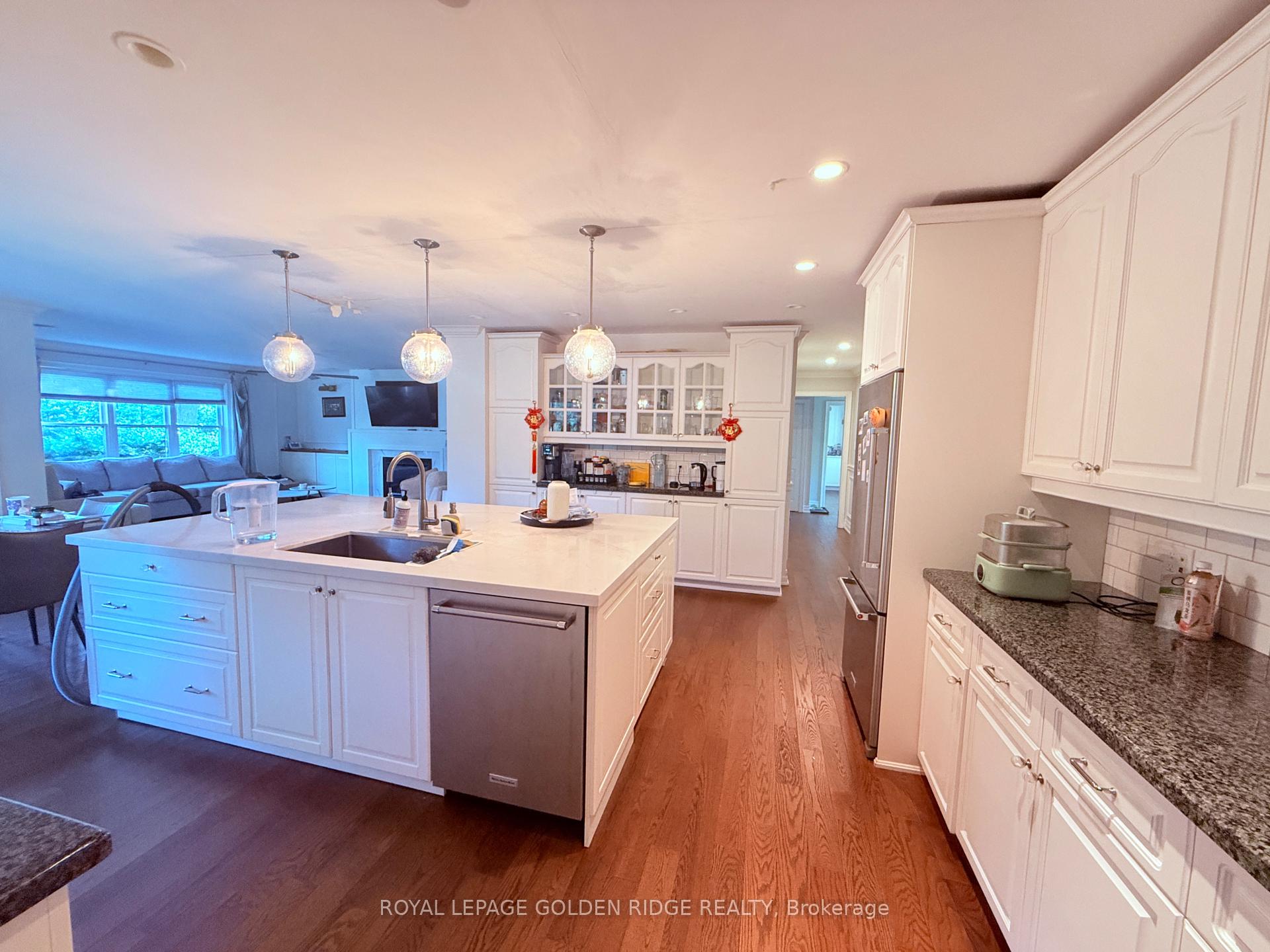 Photo 10 of 145 Cairncroft Road, Oakville, Morrison — HOMEH