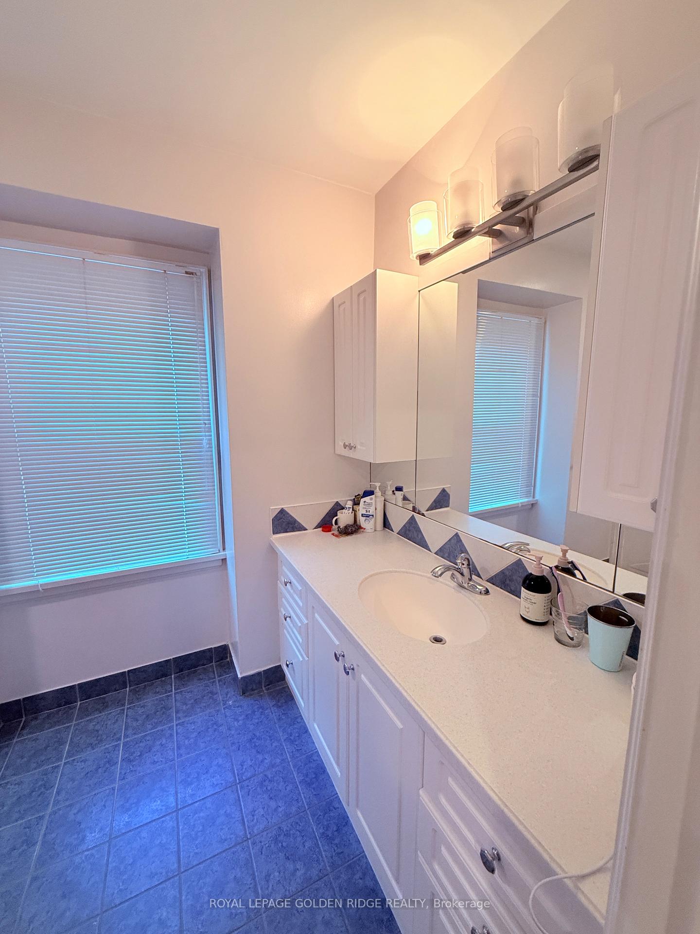 Photo 19 of 145 Cairncroft Road, Oakville, Morrison — HOMEH