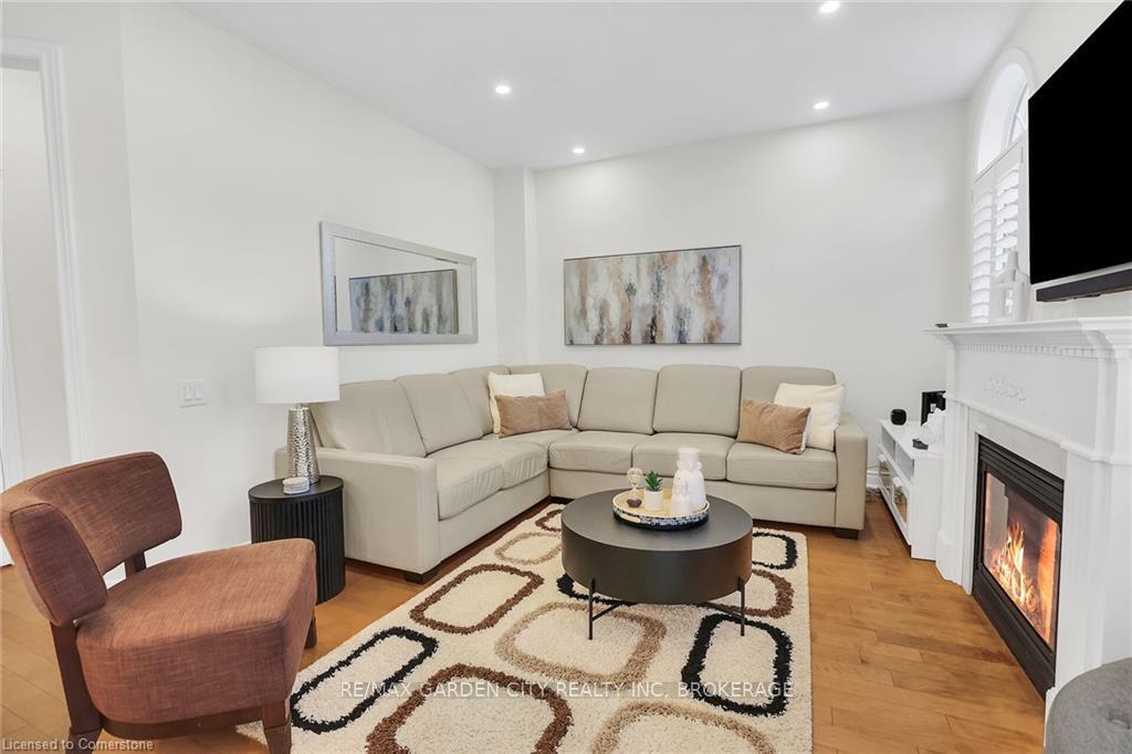 Photo 7 of 3323 Whilabout Terrace, Oakville, Bronte — HOMEH