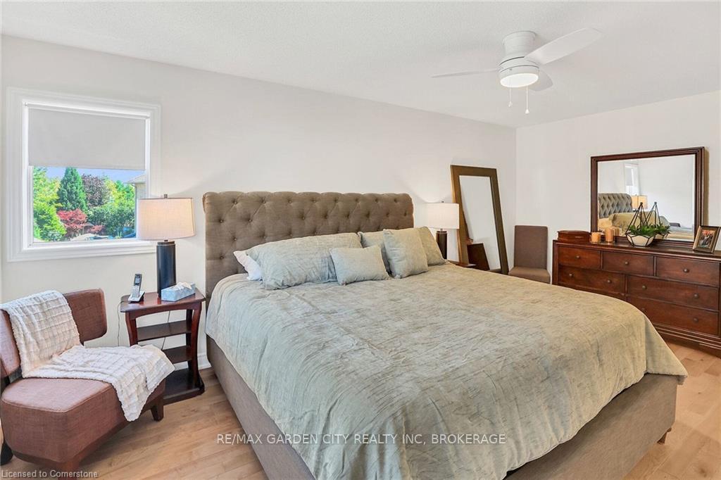 Photo 13 of 3323 Whilabout Terrace, Oakville, Bronte — HOMEH
