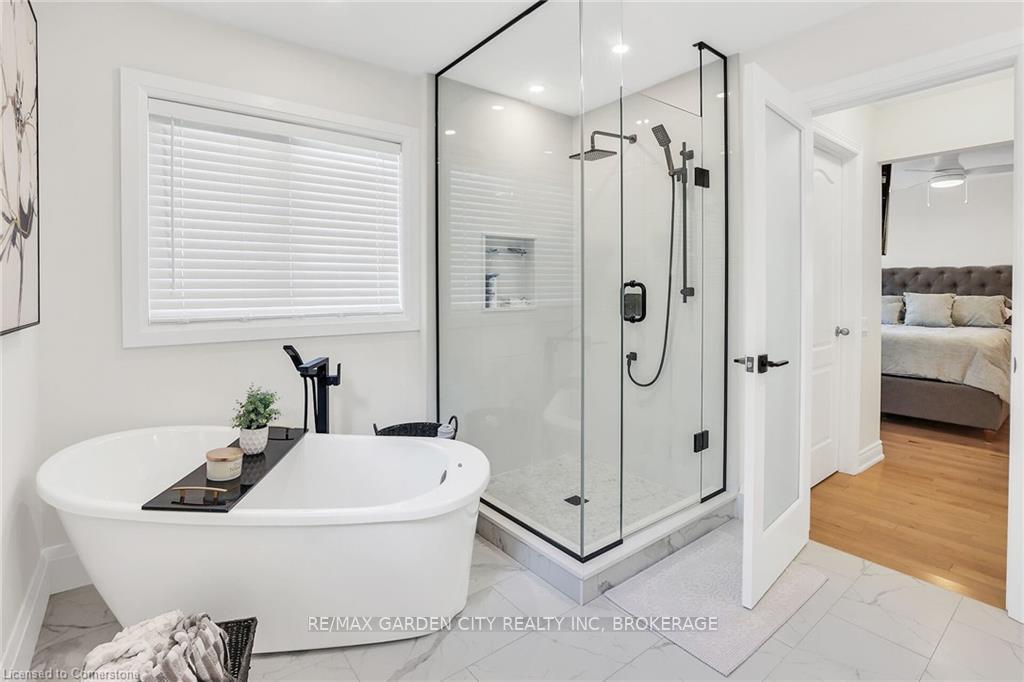 Photo 14 of 3323 Whilabout Terrace, Oakville, Bronte — HOMEH