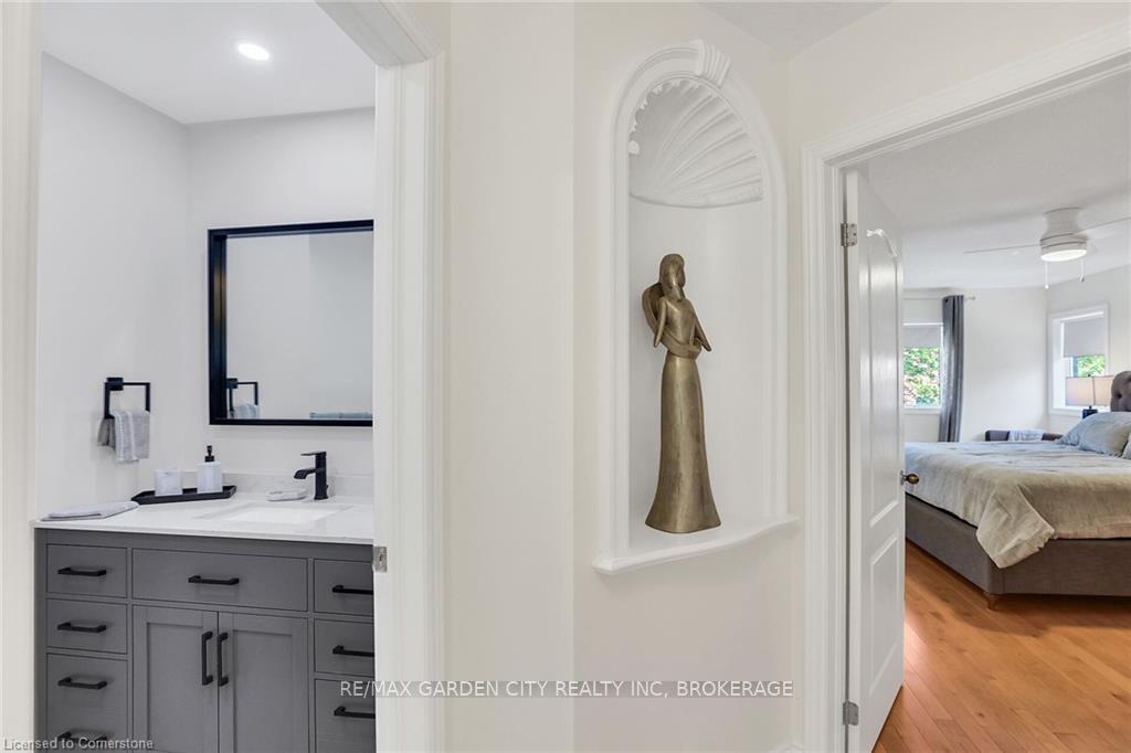 Photo 20 of 3323 Whilabout Terrace, Oakville, Bronte — HOMEH