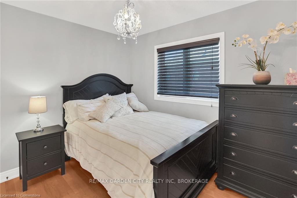 Photo 25 of 3323 Whilabout Terrace, Oakville, Bronte — HOMEH