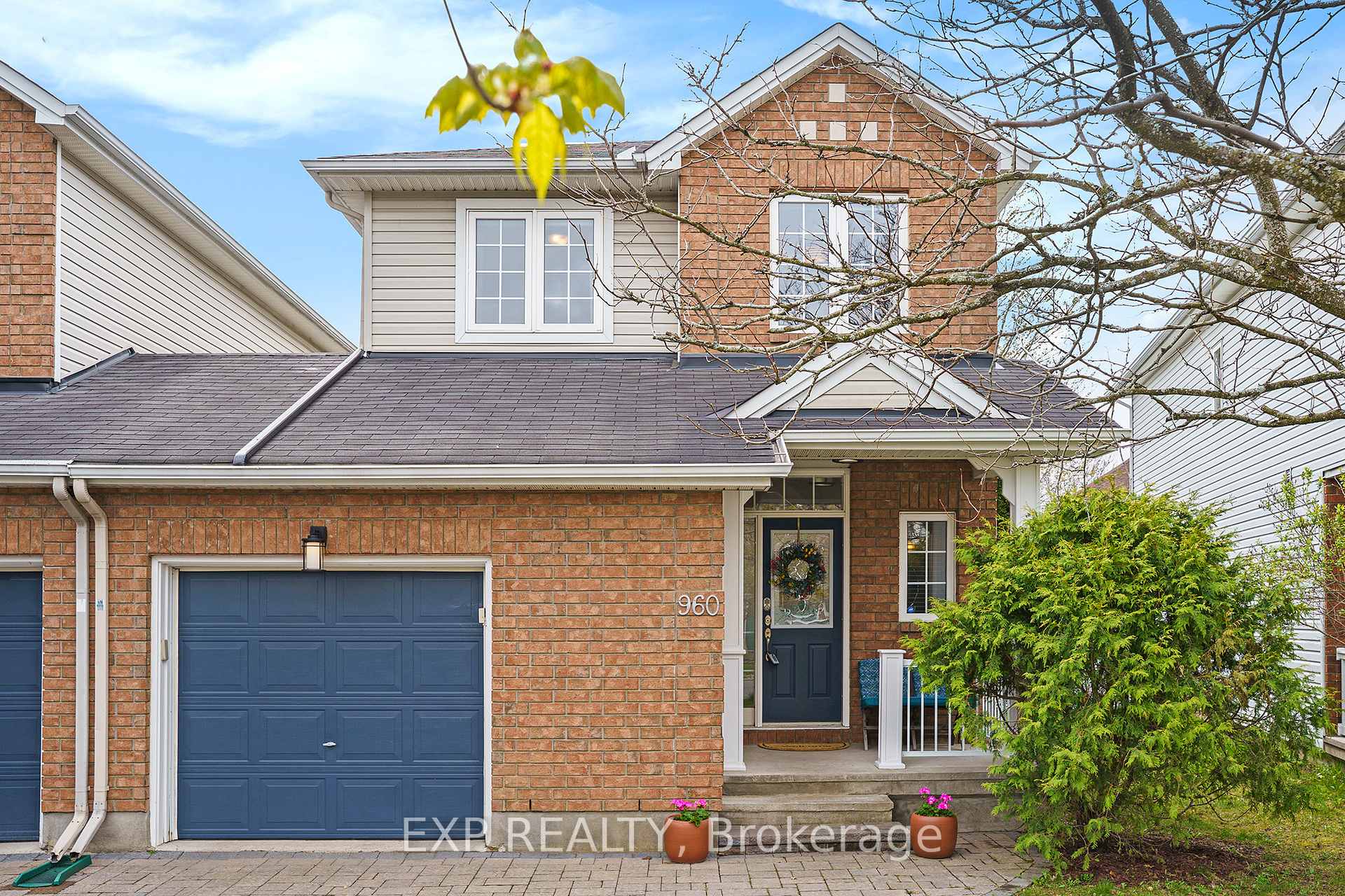 Photo 2 of 960 Lucille Way, Ottawa, Notting Hill/Summerside — HOMEH