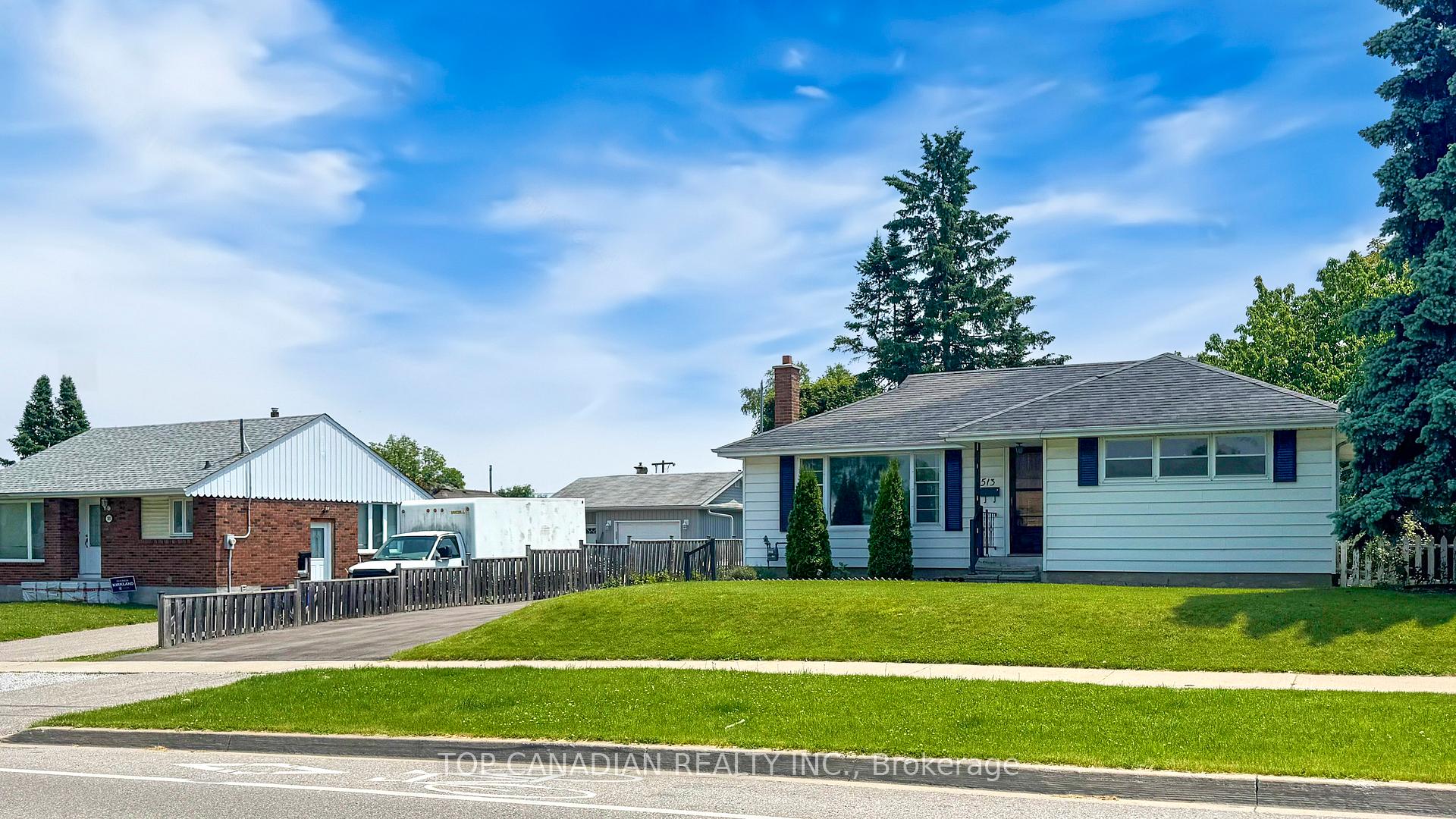 Photo 5 of 2-513 Annapolis Avenue, Oshawa, McLaughlin — HOMEH