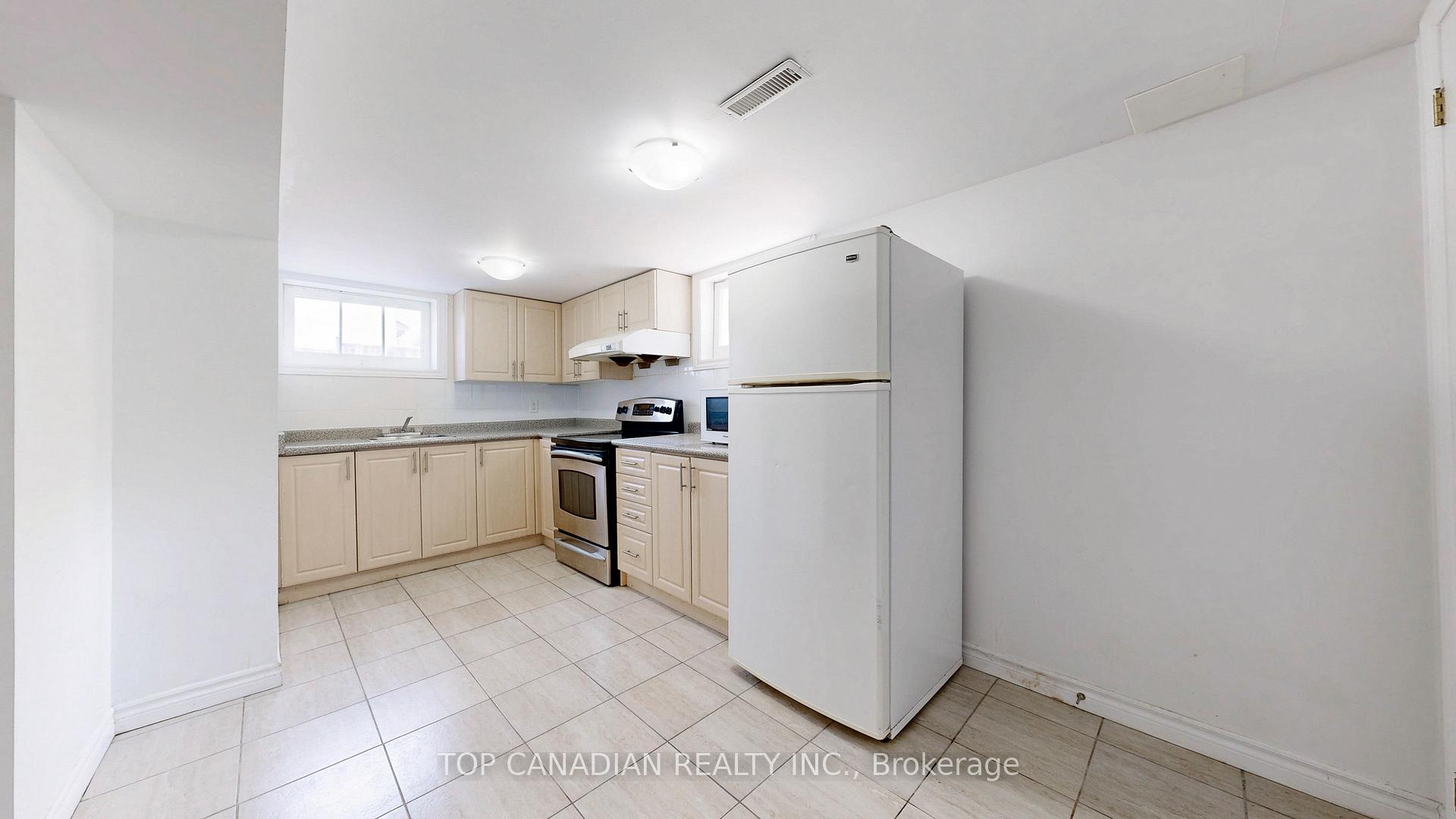 Photo 9 of 2-513 Annapolis Avenue, Oshawa, McLaughlin — HOMEH