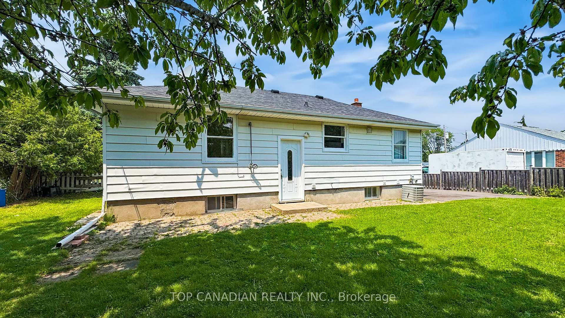 Photo 22 of 2-513 Annapolis Avenue, Oshawa, McLaughlin — HOMEH