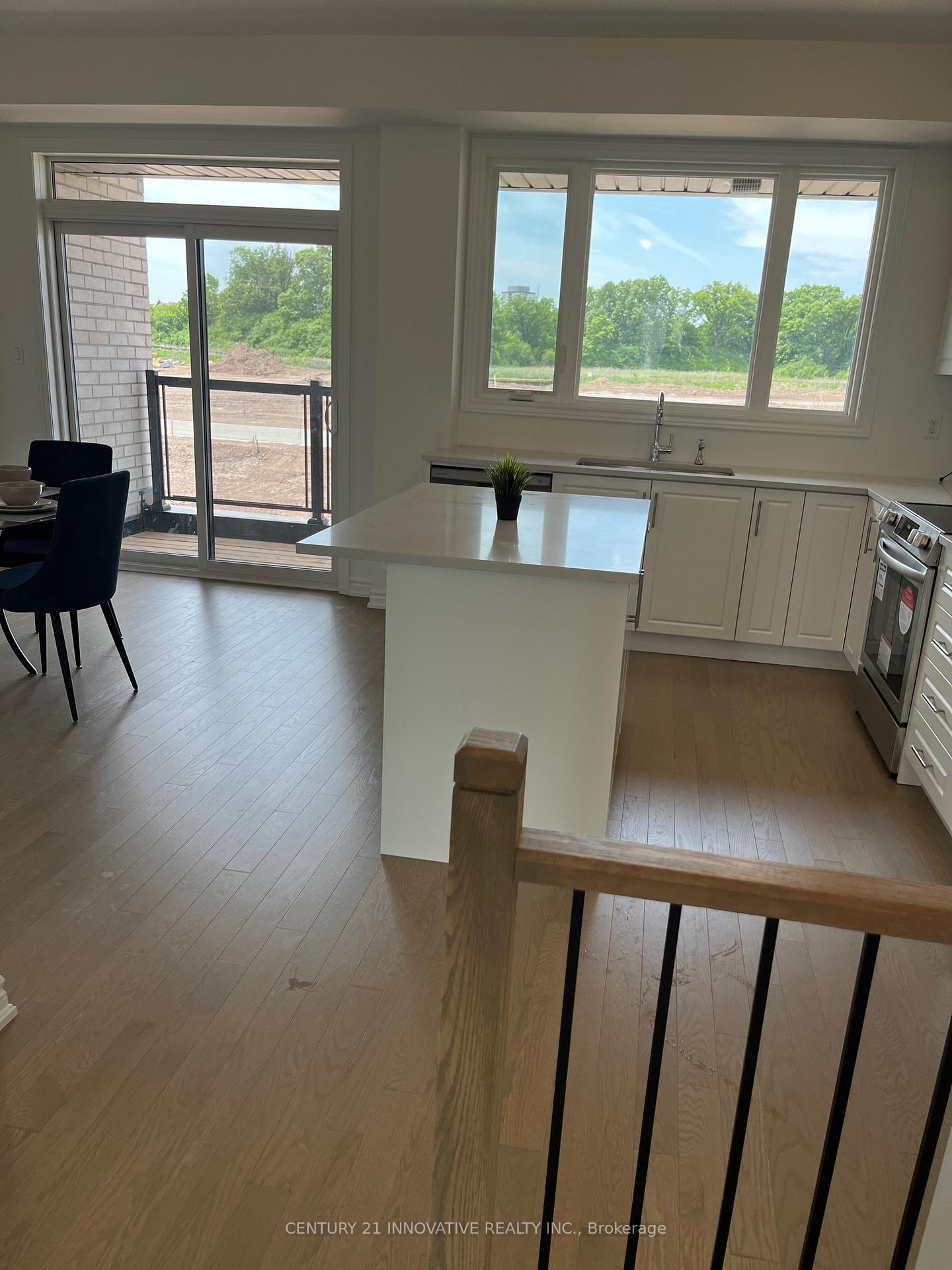 Photo 12 of 1089 Wheat Boom Drive, Oakville, Joshua Meadows — HOMEH