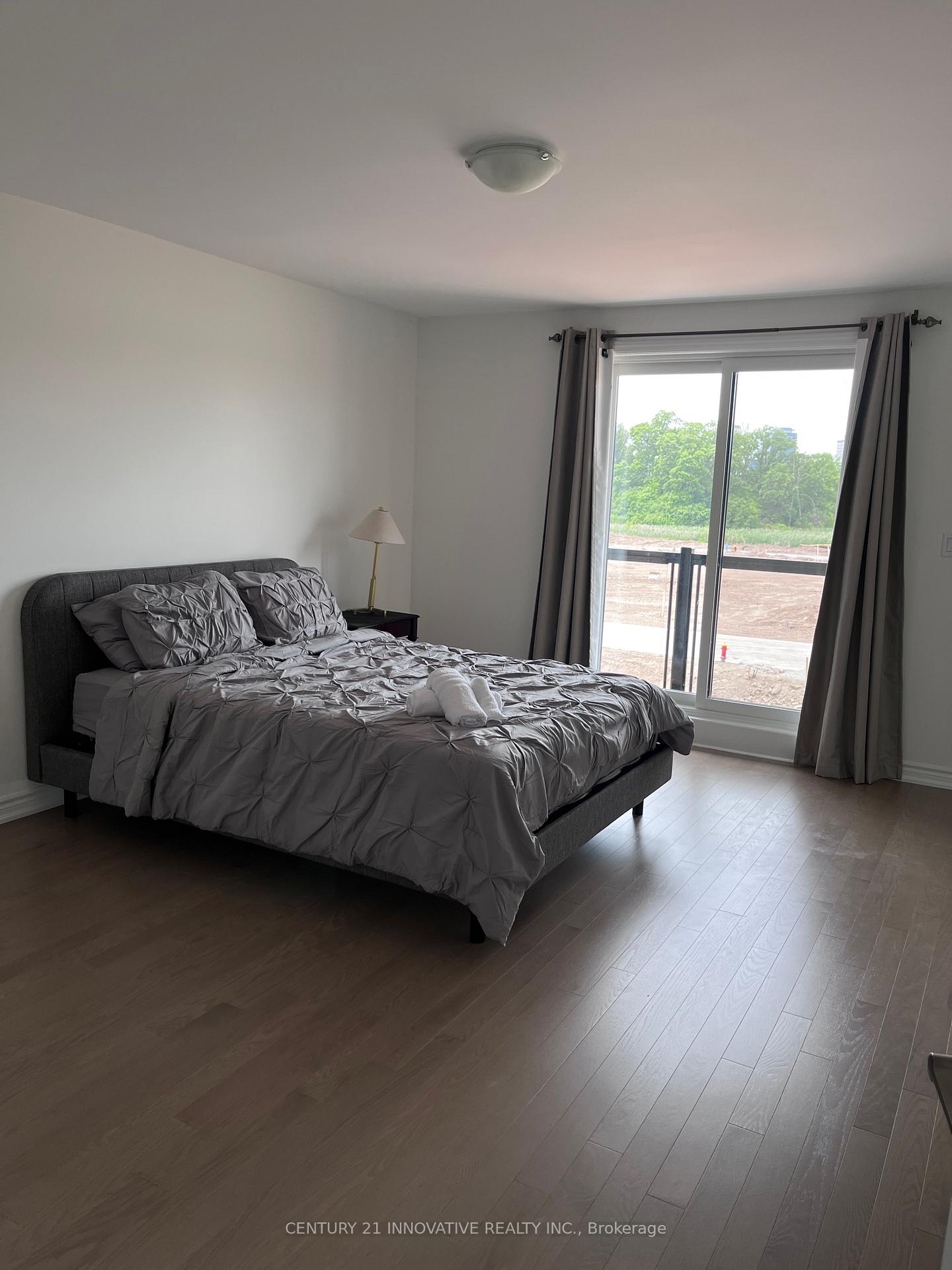 Photo 3 of 1089 Wheat Boom Drive, Oakville, Joshua Meadows — HOMEH