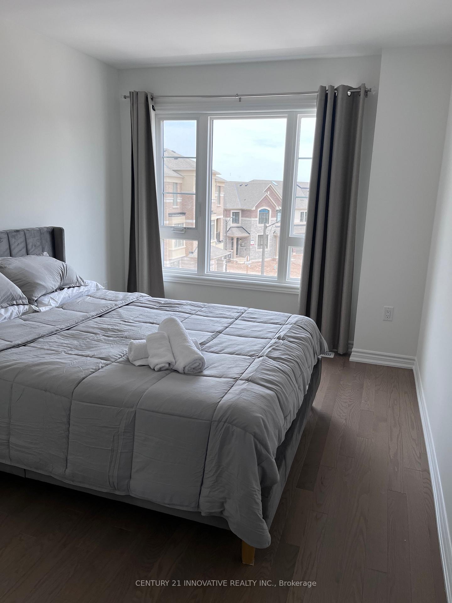 Photo 21 of 1089 Wheat Boom Drive, Oakville, Joshua Meadows — HOMEH