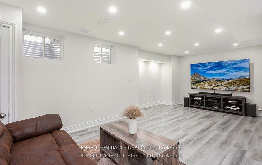 Photo 34 of 1256 Redbud Garden, Milton, Cobban — HOMEH