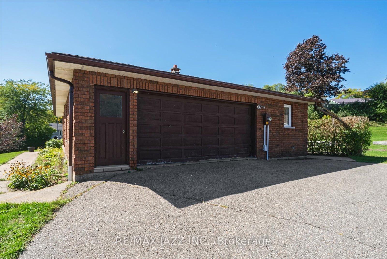 Photo 32 of 4 Centennial Drive, Port Hope — HOMEH