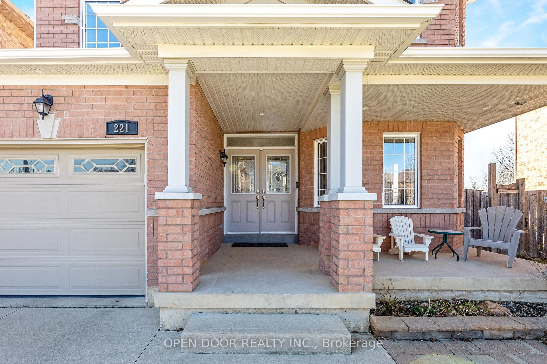 Photo 3 of 221 Bussel Crescent, Milton, Clarke — HOMEH