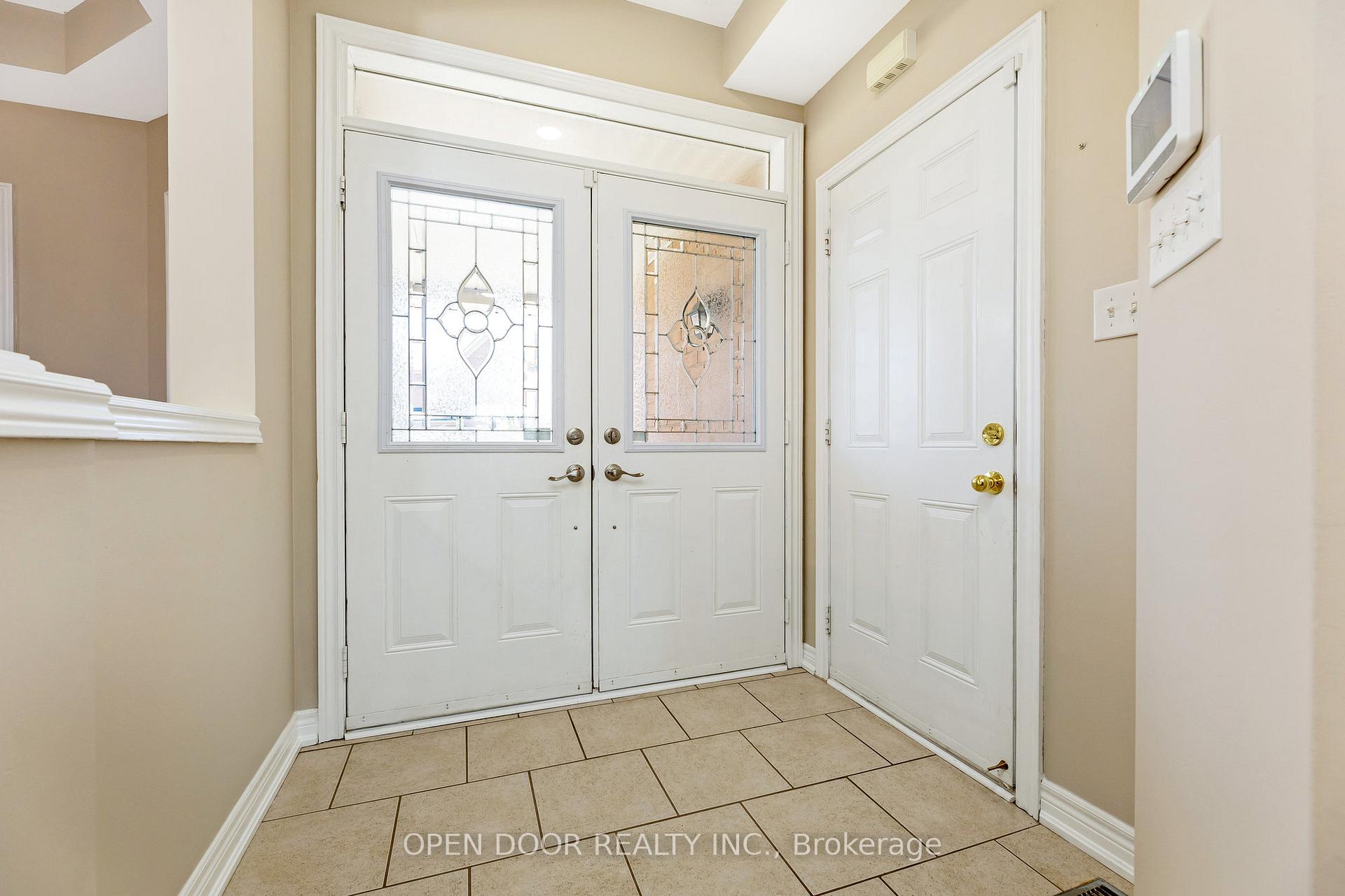 Photo 6 of 221 Bussel Crescent, Milton, Clarke — HOMEH