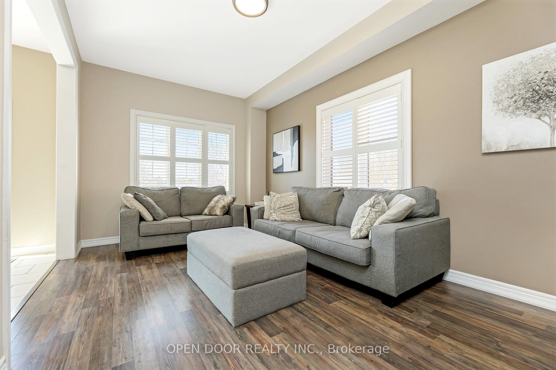 Photo 7 of 221 Bussel Crescent, Milton, Clarke — HOMEH