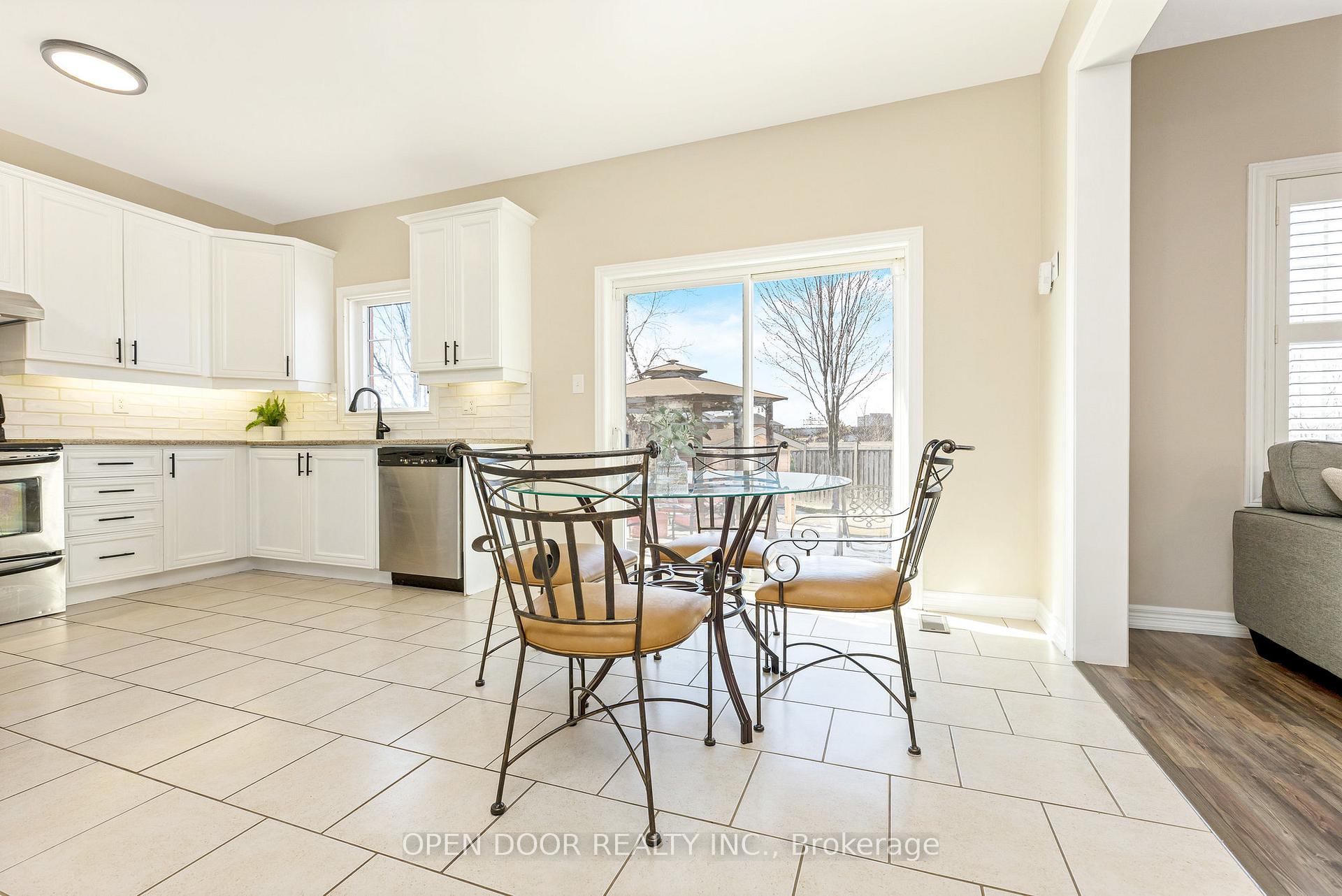 Photo 13 of 221 Bussel Crescent, Milton, Clarke — HOMEH