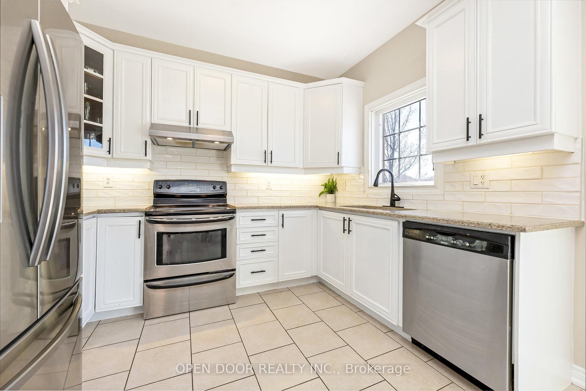 Photo 15 of 221 Bussel Crescent, Milton, Clarke — HOMEH