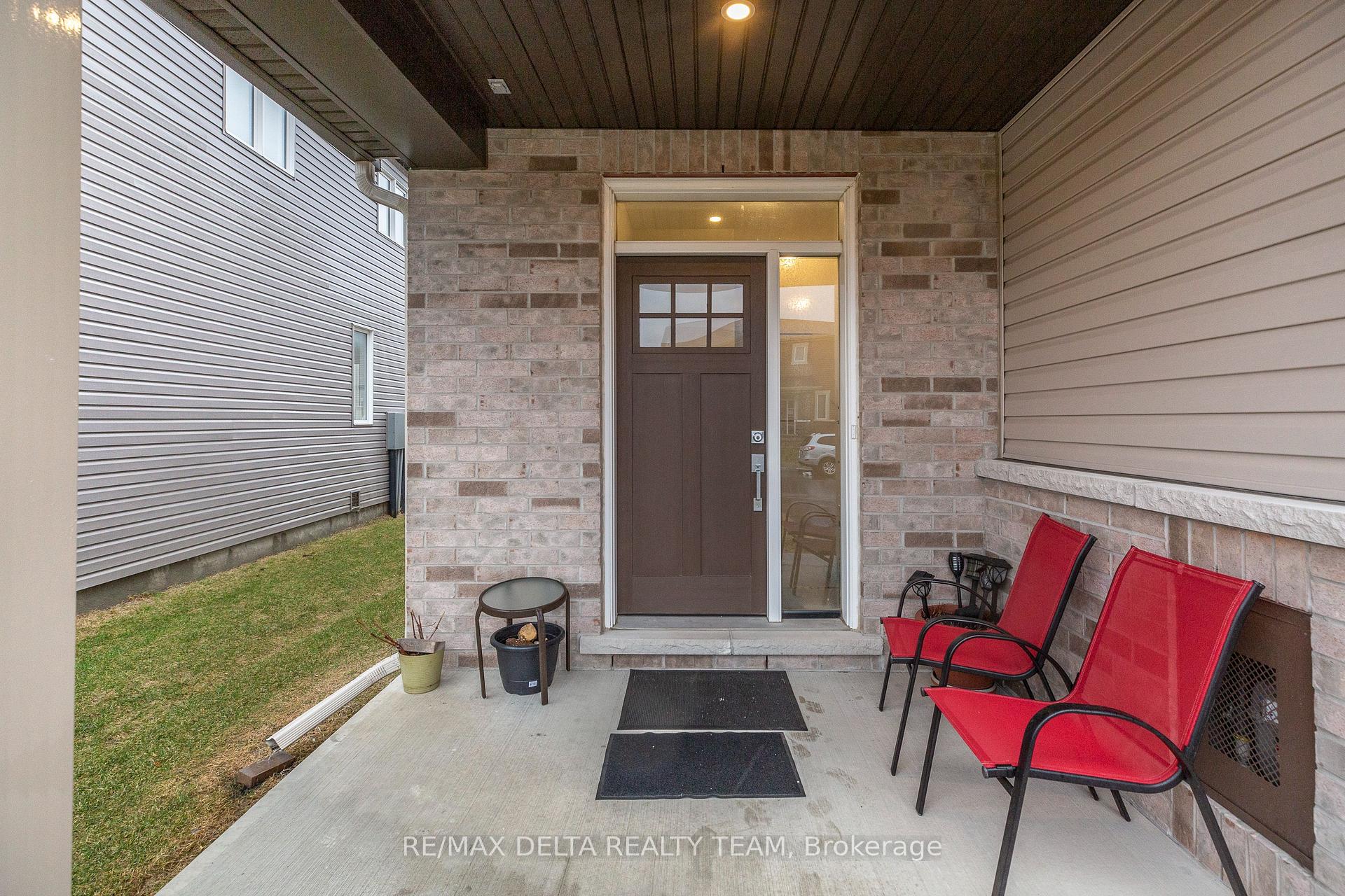 Photo 2 of 310 Guppy Grove, Ottawa, Avalon West — HOMEH