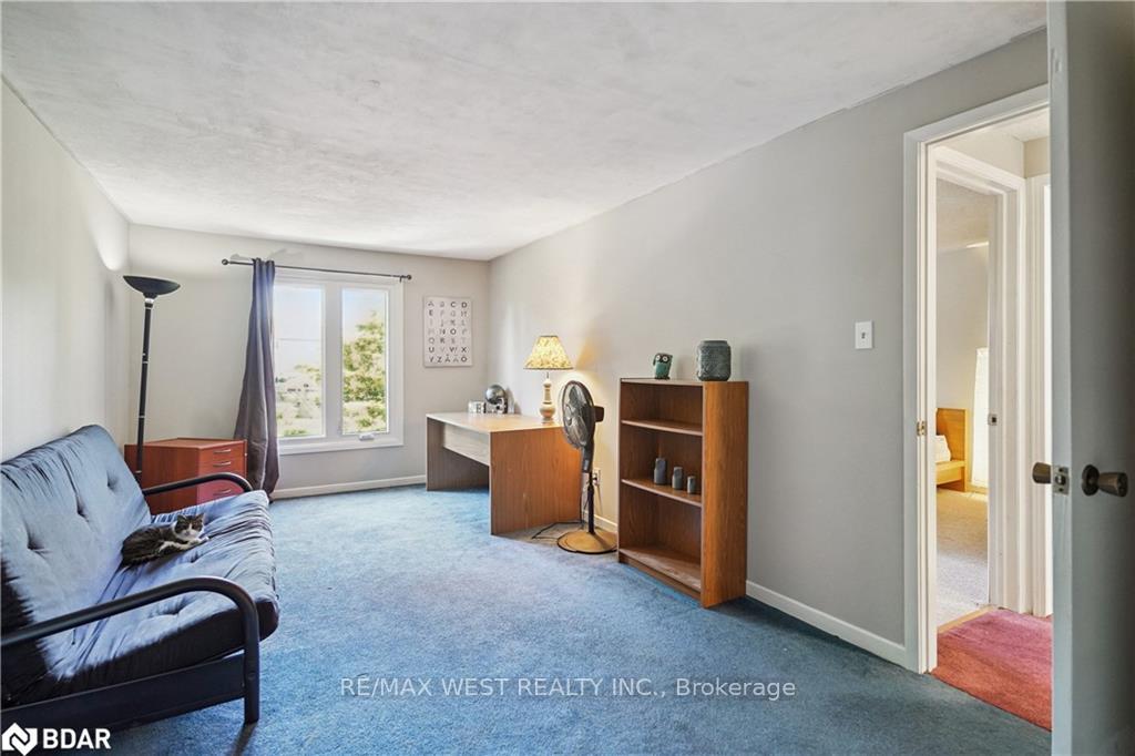 Photo 6 of 1182 Canborough Crescent, Pickering, Liverpool — HOMEH