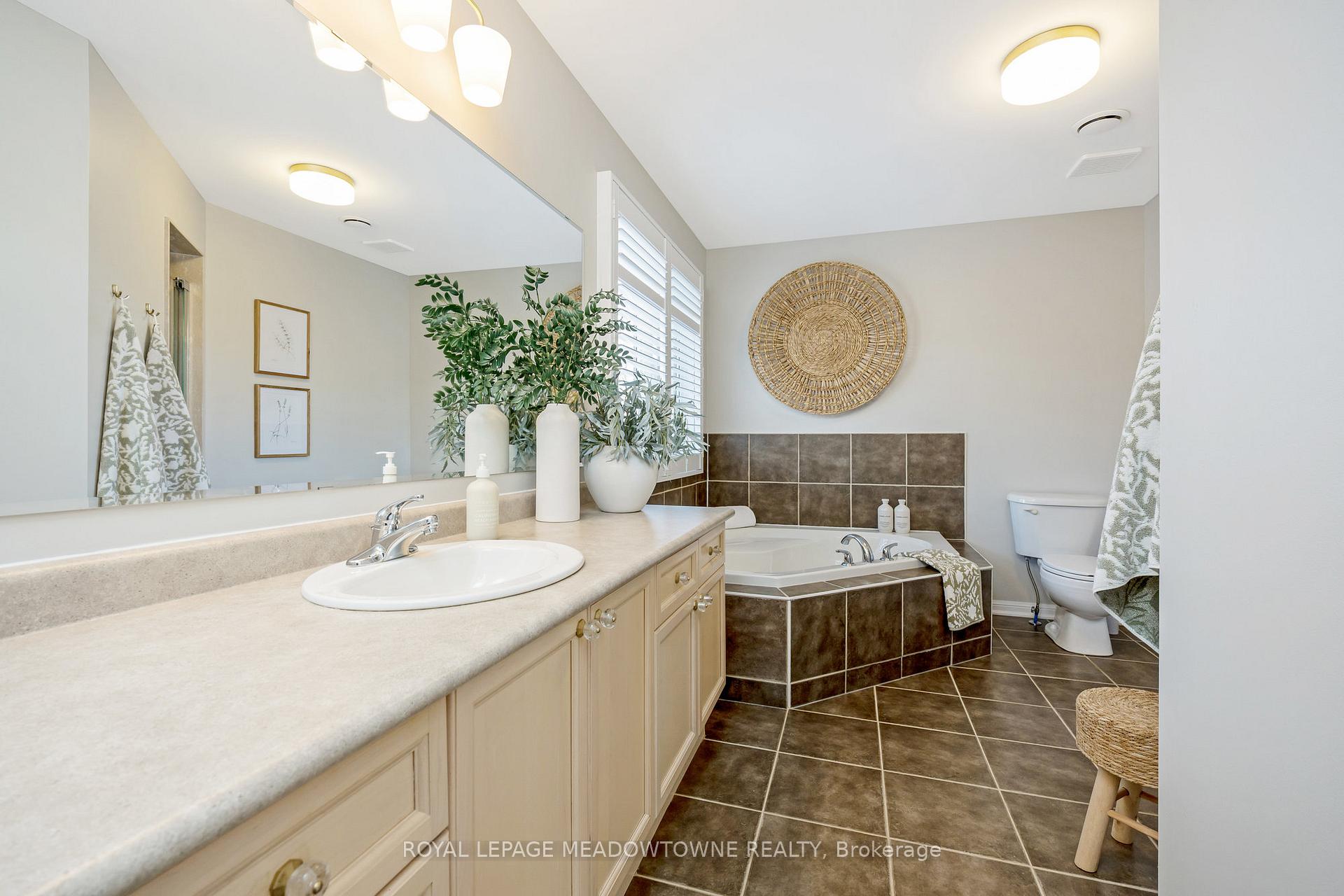 Photo 26 of 792 Rayner Court, Milton, Harrison — HOMEH