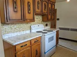 Photo 8 of 1482 Simcoe Street N, Oshawa, Samac — HOMEH