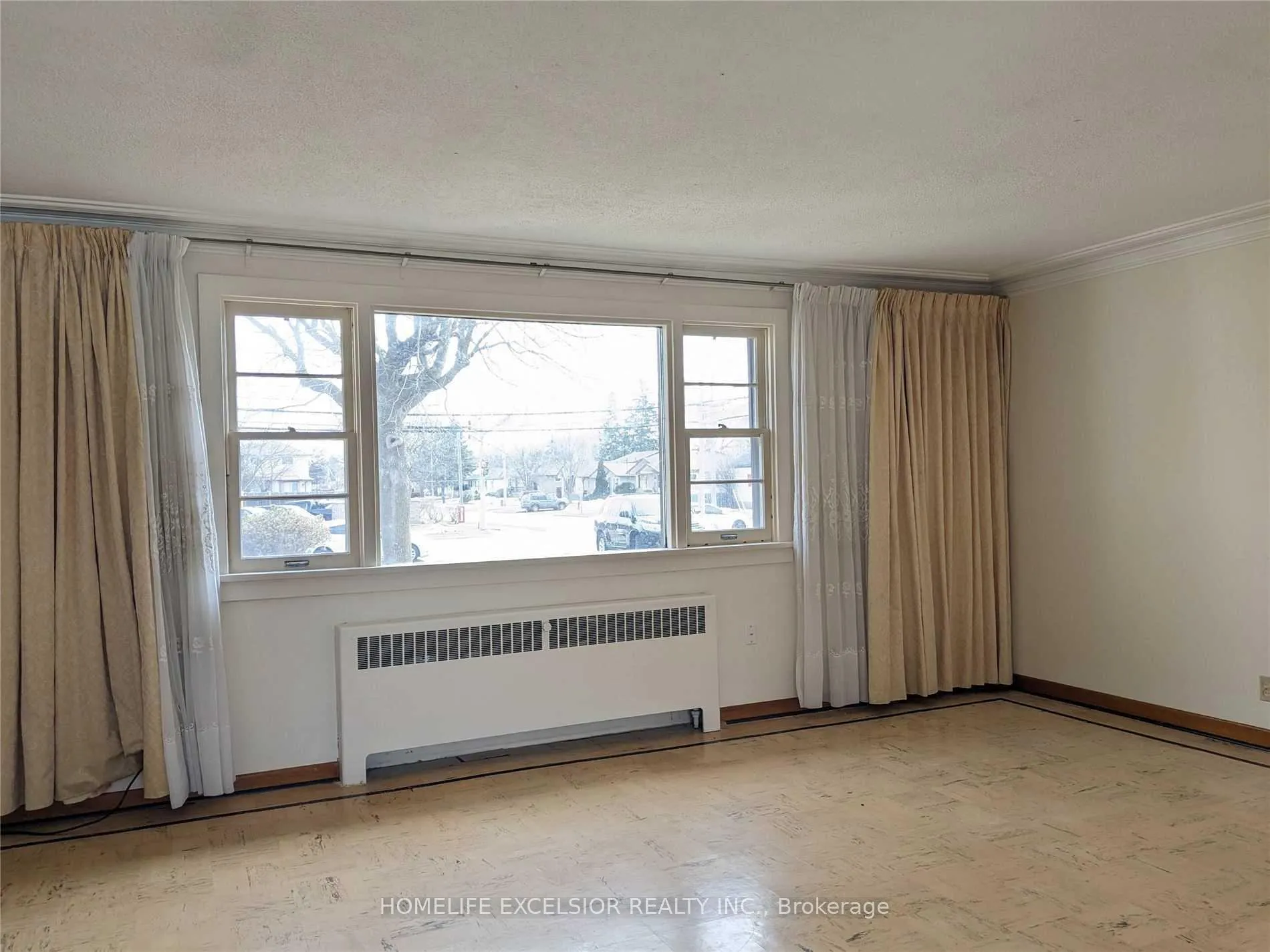 Photo 12 of 1482 Simcoe Street N, Oshawa, Samac — HOMEH