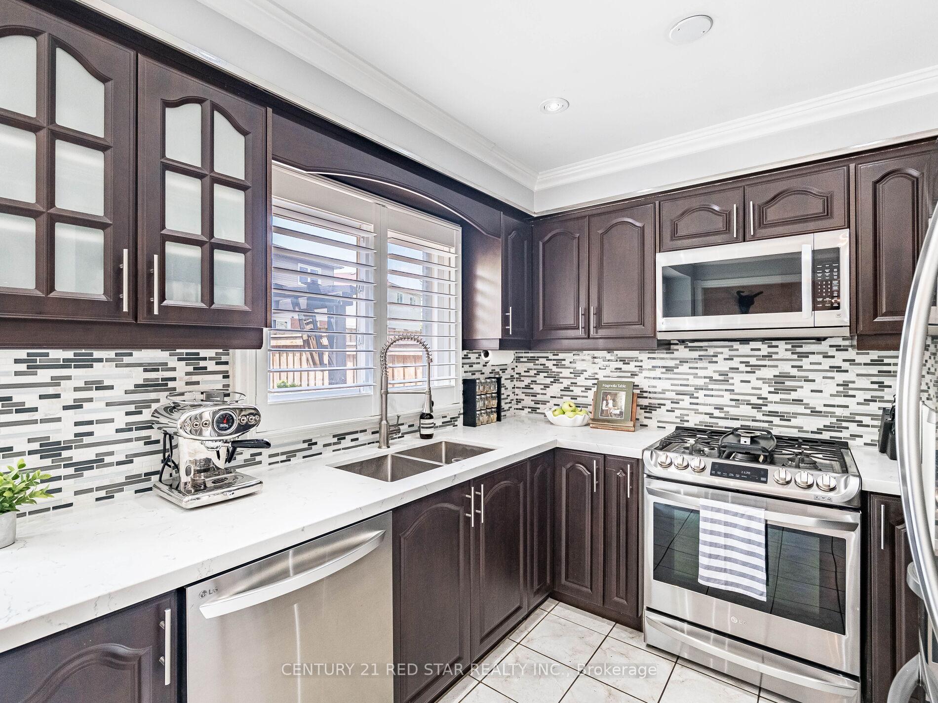 Photo 20 of 1641 Middleton Street, Pickering, Brock Ridge — HOMEH