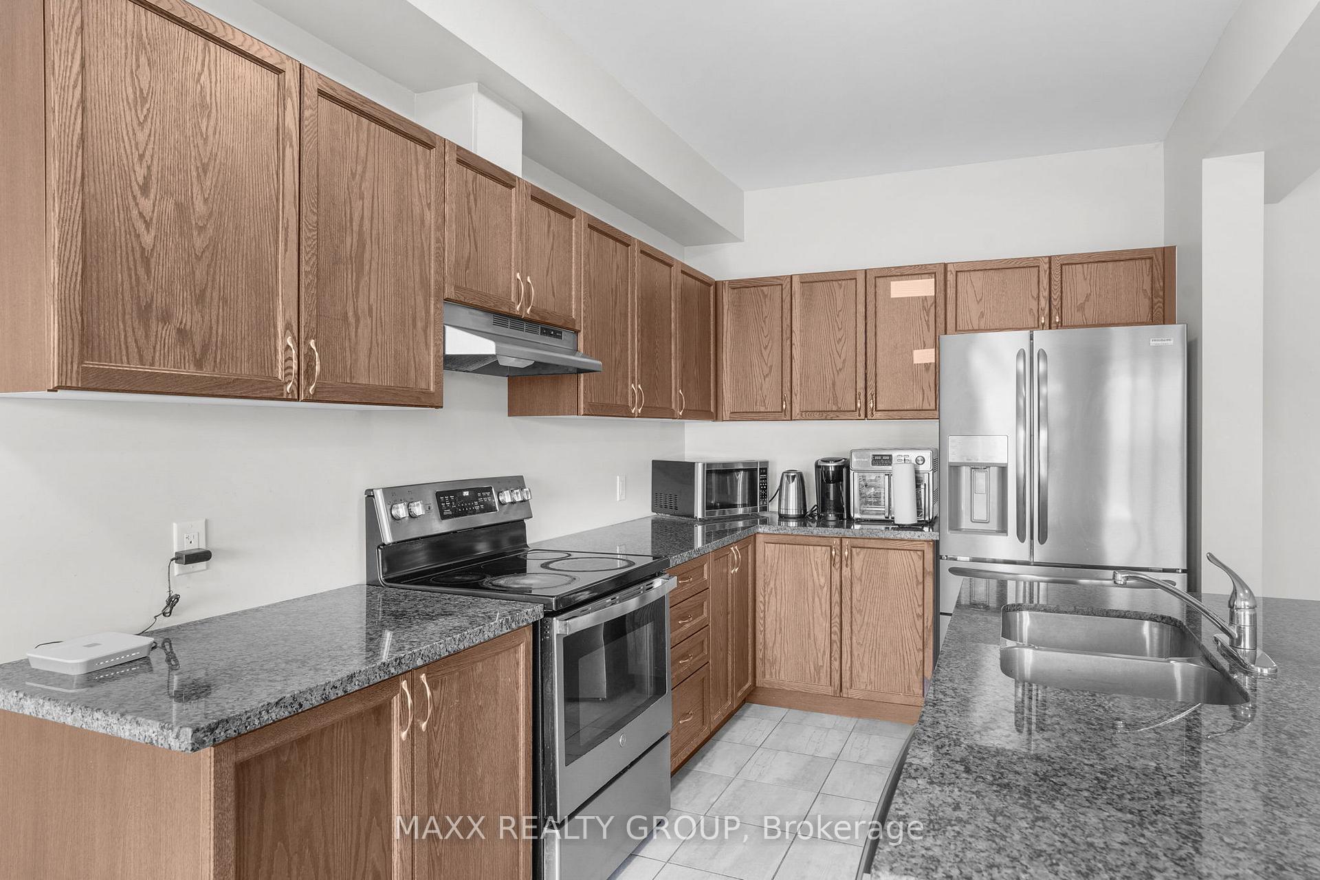 Photo 11 of 6733 Cropp Street, Niagara Falls, Morrison — HOMEH