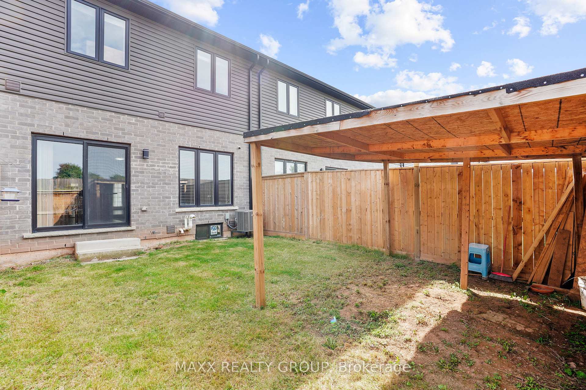 Photo 36 of 6733 Cropp Street, Niagara Falls, Morrison — HOMEH