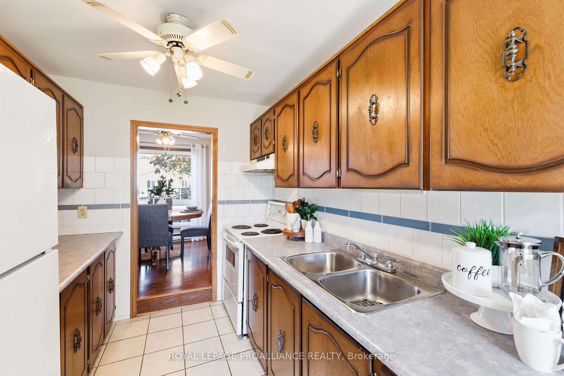 Photo 13 of 47 Arthur Mark Drive, Port Hope — HOMEH