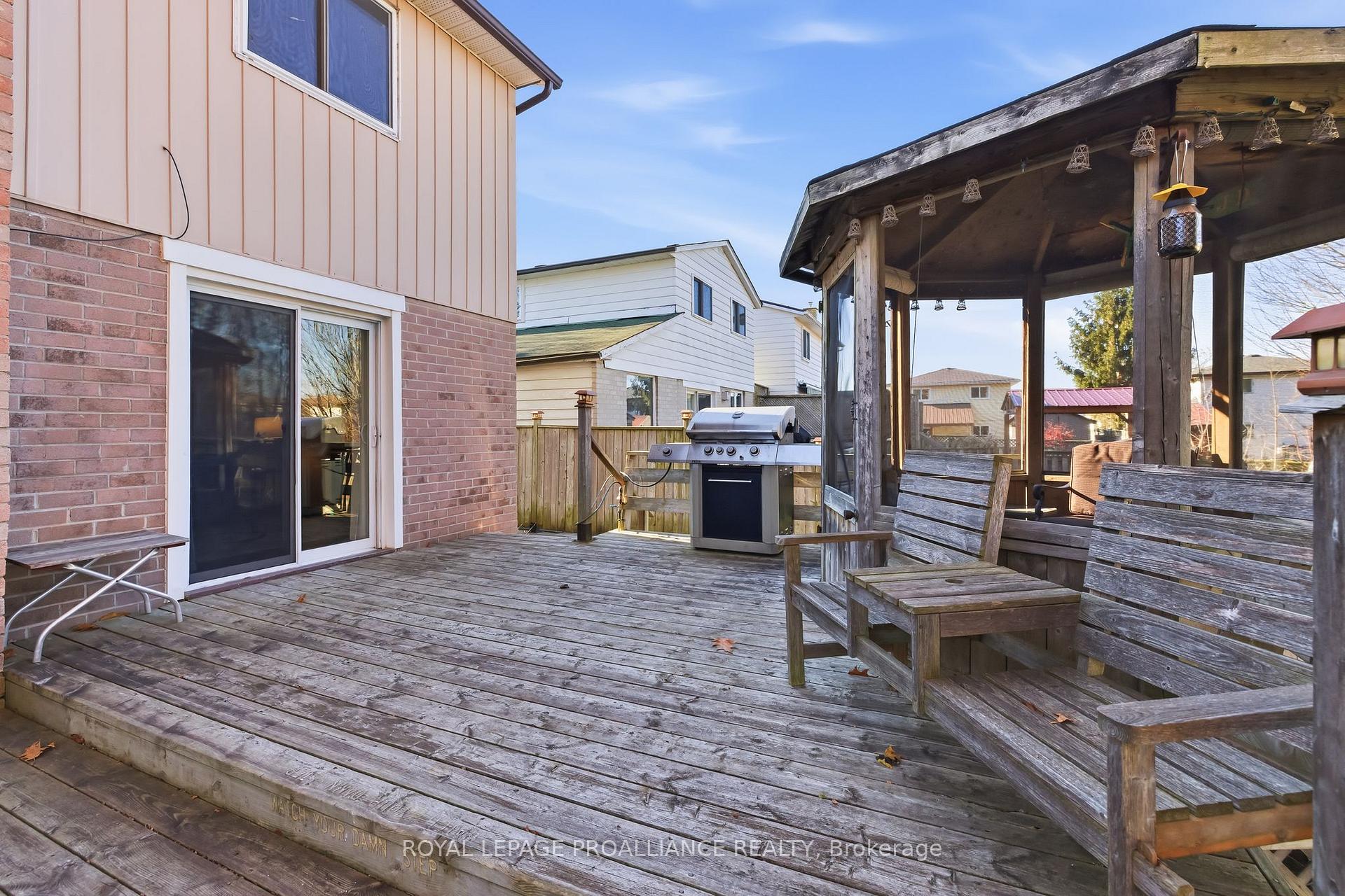Photo 33 of 47 Arthur Mark Drive, Port Hope — HOMEH