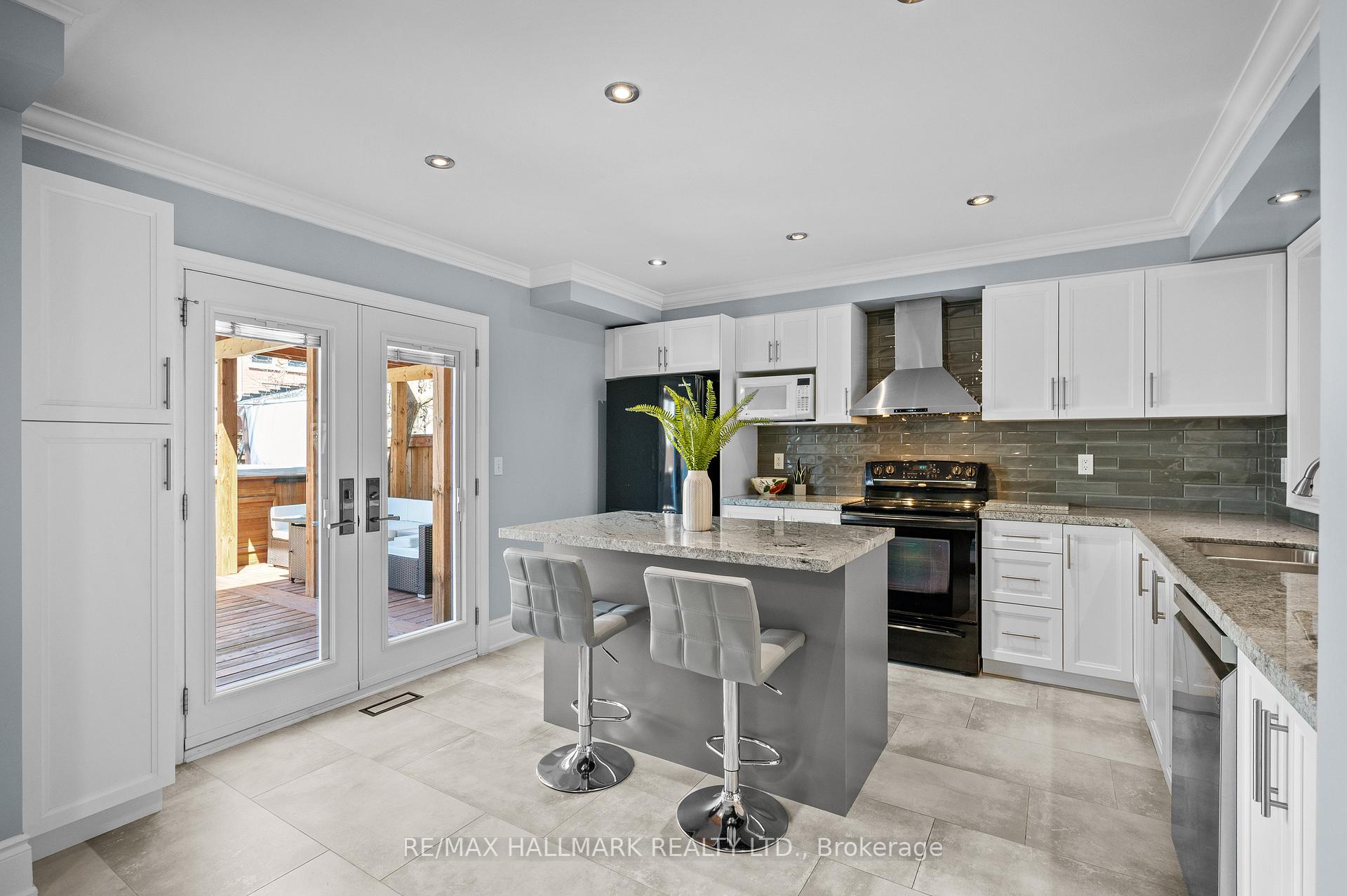 Photo 18 of 46 Babcock Crescent, Milton, Dempsey — HOMEH