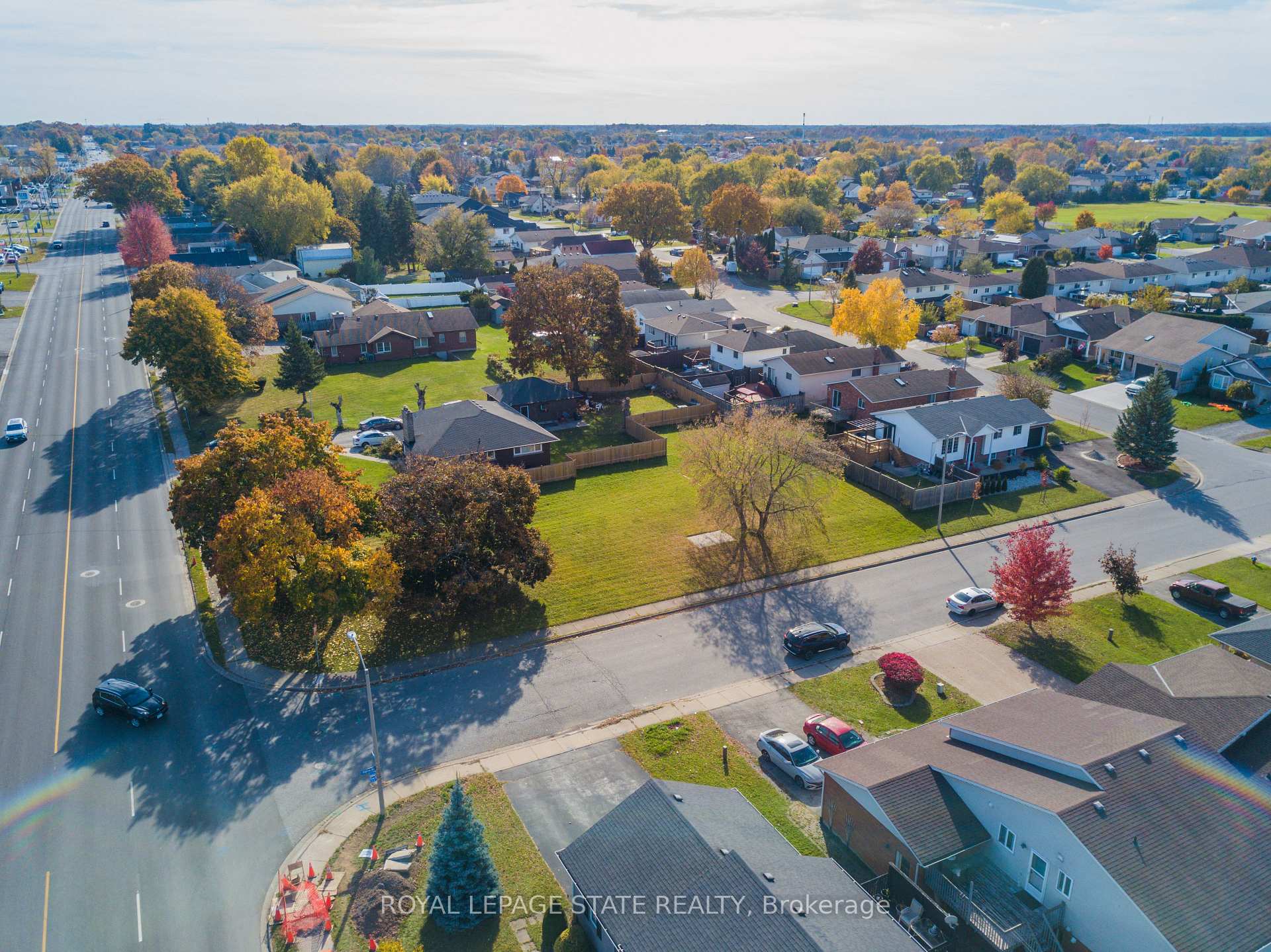 Photo 5 of Part 3 Alpine Drive, Niagara Falls, Ascot — HOMEH