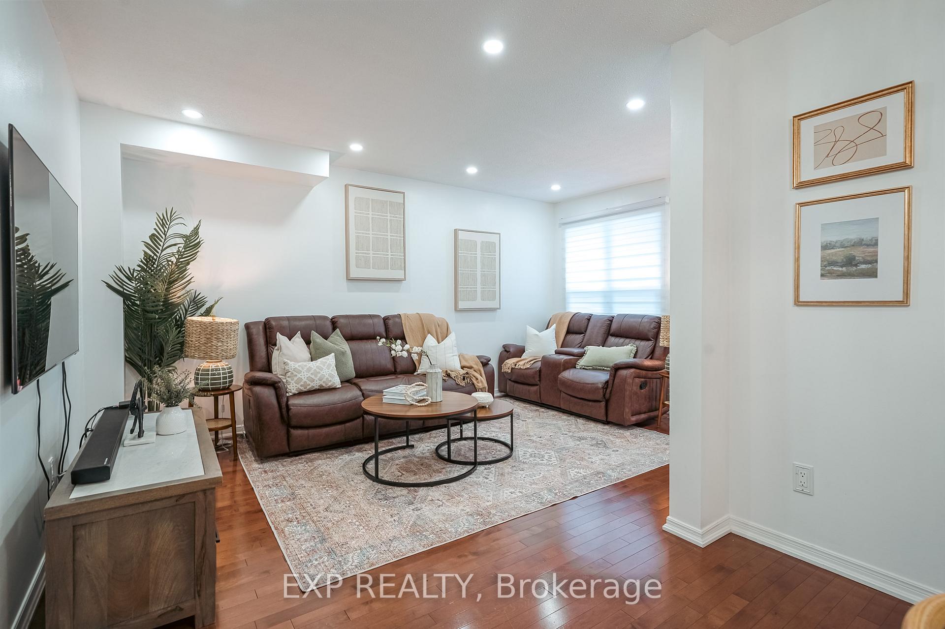 Photo 4 of 139 Adele Crescent, Oshawa, McLaughlin — HOMEH