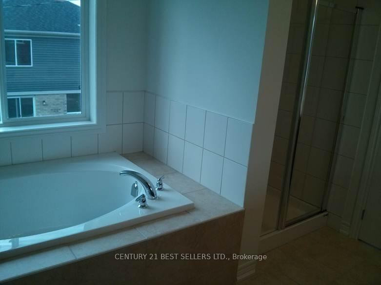 Photo 11 of 129 Iribelle Avenue, Oshawa, Windfields — HOMEH