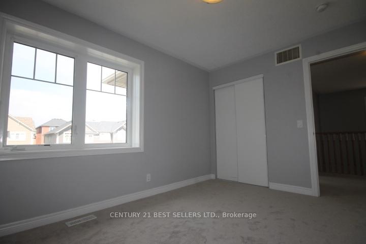 Photo 16 of 129 Iribelle Avenue, Oshawa, Windfields — HOMEH