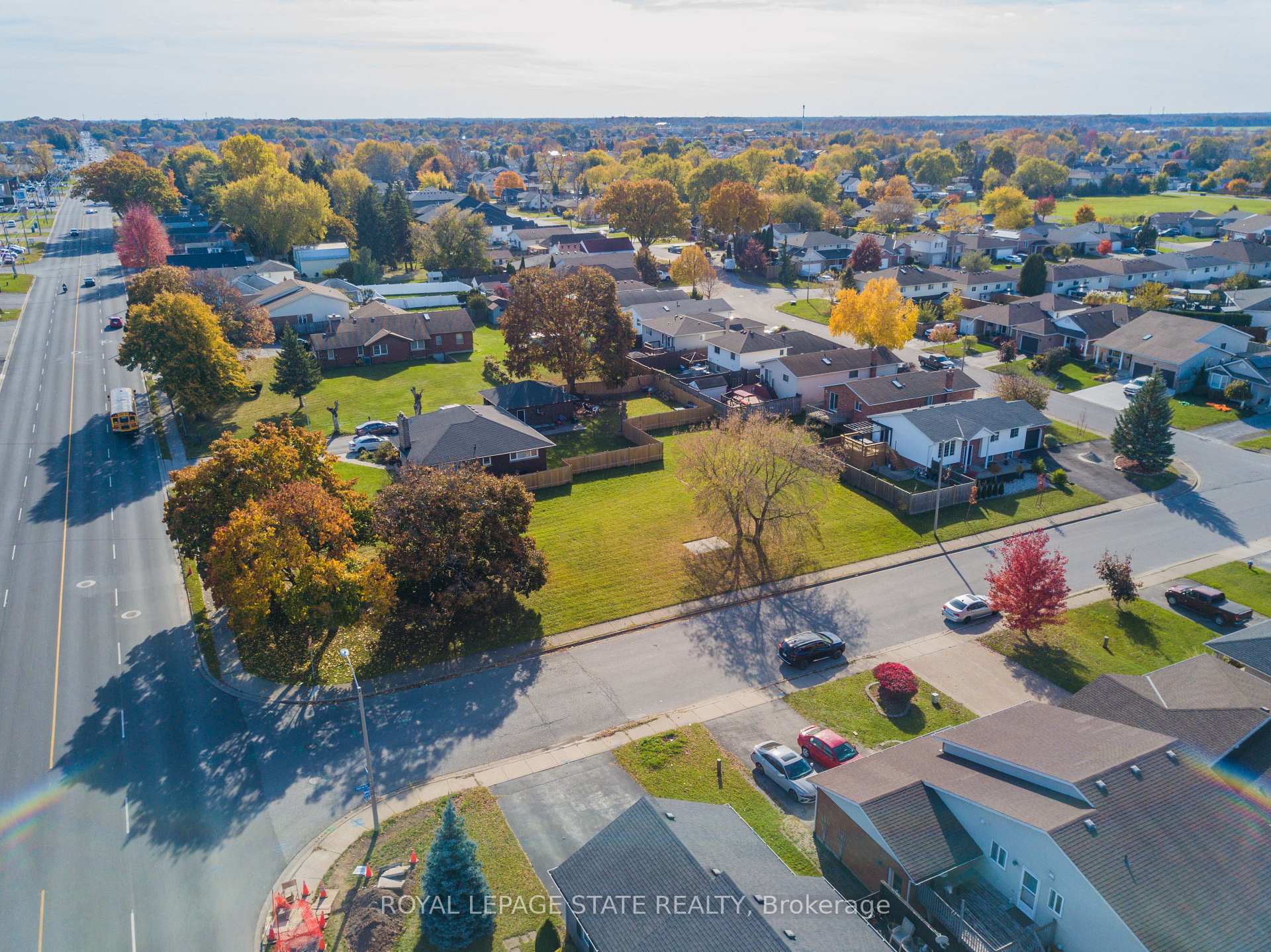 Photo 5 of Part 4 Alpine Drive, Niagara Falls, Ascot — HOMEH