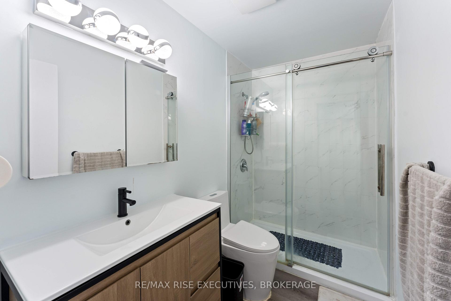 Photo 14 of 10 Barker Drive, Kingston, Kingston East (Incl Barret Crt) — HOMEH
