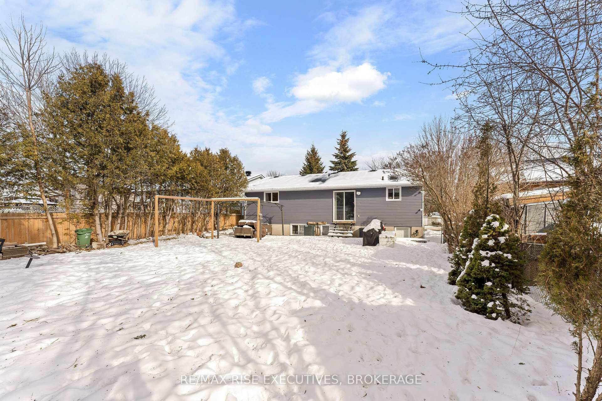 Photo 34 of 10 Barker Drive, Kingston, Kingston East (Incl Barret Crt) — HOMEH